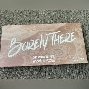 Modelsown Barely there 10 Shade palette with mirror. New sealed package